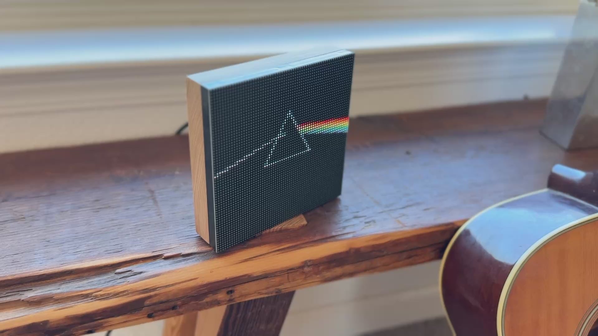 Tuneshine: Live album art display